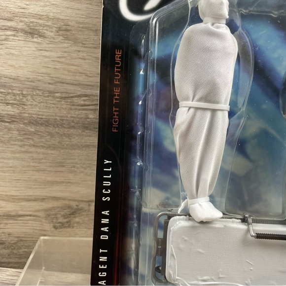 The X-Files Agent Dana Scully & Corpse 1998 Action Figure by McFarlane Toys USA - Picture 7 of 9